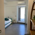 Fronte Mare Levante - Apulia & Flats شقة مونتيجيوردانو