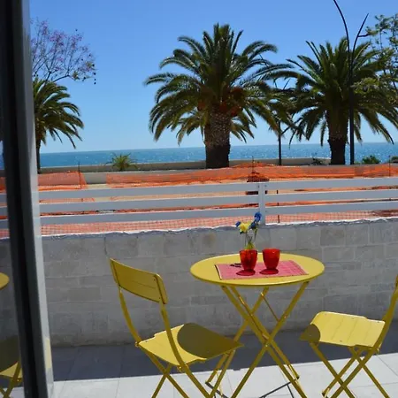 Fronte Mare Levante - & Flats דירה