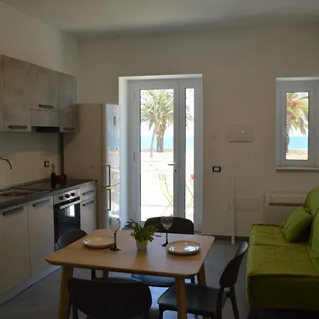 Apartamento Fronte Mare Levante - Apulia & Flats *