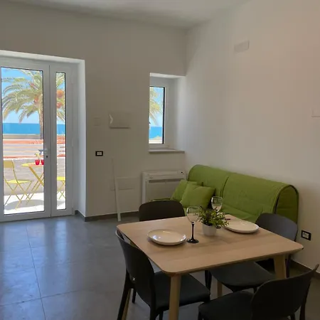 Fronte Mare Levante - & Flats דירה מונטג'ורדאנו