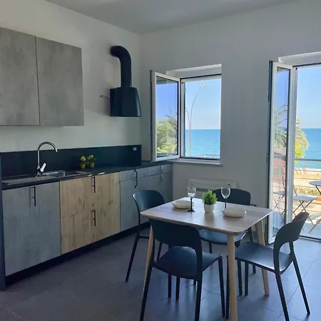 Fronte Mare Levante - Apulia & Flats Apartamento *