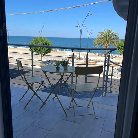 Apartamento Fronte Mare Levante - Apulia & Flats