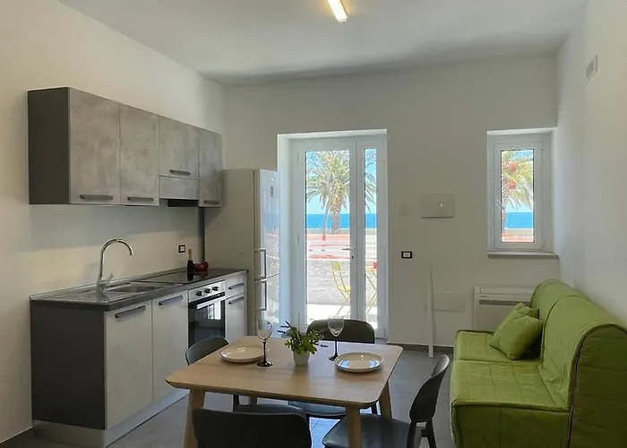 Fronte Mare Levante - Apulia & Flats مونتيجيوردانو